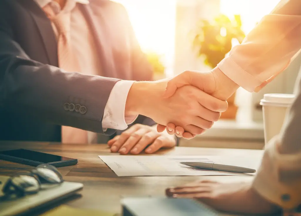 Aperto de Mãos - PowerBPO - BPO Financeiro - Gestão Financeira - Terceirização Financeira - Hub Financeiro